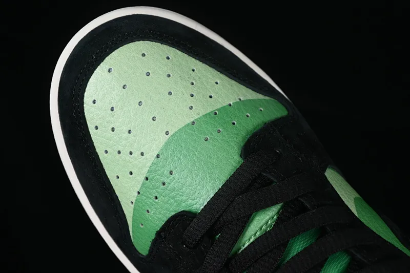 All Categories Nk SB Dunk Series Nk SB Dunk Low Low-top sneakers The Powerpuff Girls x Nk Dunk SB Low Powerpuff Girls joint black and green SB low-top casual sneakers GP5532-062